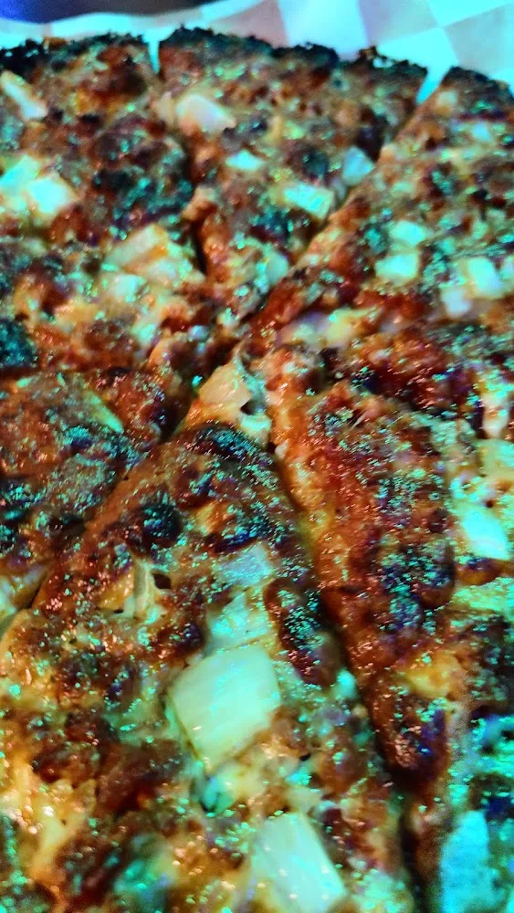 Linguica and Onion Pizza