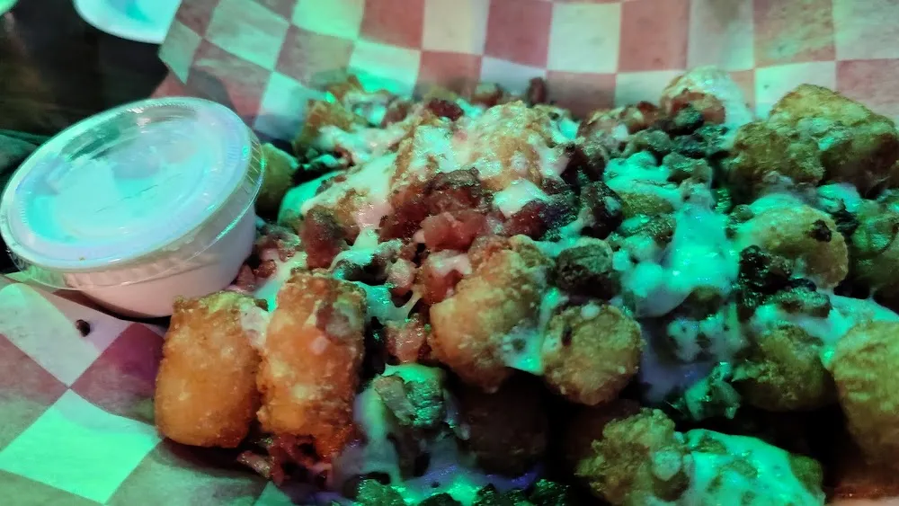 Loaded Tater Tots Sizzler Skillet